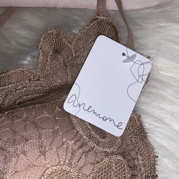 5/$30 Lace Bralette NEW!! 💄💄💄 - Picture 2 of 6